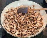 A picture of step 7 of Mushroom and chard Lasagne.