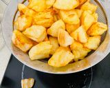 Foto langkah ke 4 dari resep Sambal goreng kentang hati sapi dan petai (Resep No.114).