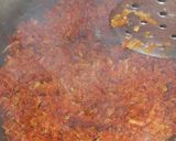 A picture of step 2 of Gajar Ka halwa.