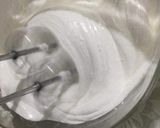 صورة لخطوة 2 من وصفة الميرانغ 🥚