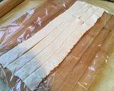 A picture of step 5 of Rose Apple Pie.