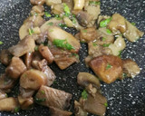Foto del paso 5 de la receta: Crema de boniato y setas