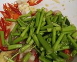 Foto langkah ke 3 dari resep Oseng Kangkung.