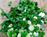 Hình bước làm 4 của món Lá gói chả giò bằng bột mì