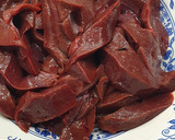 Foto del paso 1 de la receta: Hígado de cordero encebollado