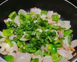 A picture of step 5 of Mushroom chilli.