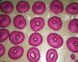 Foto langkah ke 4 dari resep Donat Buah Naga.