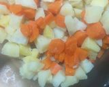 Foto del paso 2 de la receta: Lomo de cerdo al verdeo, a caballo y gratinado con rusa original