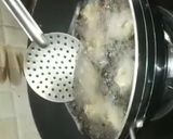 A picture of step 4 of Kuttu ke pakore.