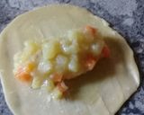 Foto langkah ke 4 dari resep Currypuff pusing isi rougout.