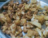 A picture of step 2 of Cauliflower manchurian 😋.