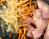 Foto del paso 1 de la receta: 🇹🇭 Pad Thai 🍲 con gambas 🦐