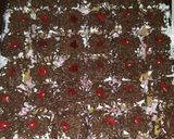 Foto langkah ke 9 dari resep Bolu coklat mini.