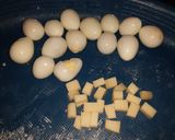 Foto langkah ke 3 dari resep Bakso aci isi telur puyuh dan keju.