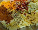 ચીઝ ગાર્લિક આલુ પરોઠા (Cheese Garlic Aloo Paratha Recipe In Gujarati) રેસીપી સ્ટેપ4ફોટો