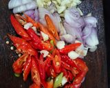 Foto langkah ke 1 dari resep Tumis Pare Rebon Pedas.