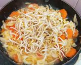 Foto langkah ke 3 dari resep Tumis Tauge Mercon.