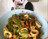 รูปขั้นตอนการทำที่ 6 ของ 🦑 ผัดพริกแกงปลาหมึก 🦑🥚ไข่เค็ม