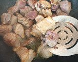 Foto del paso 2 de la receta: Paella de arroz basmati con costillejas y magra de ternera