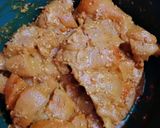 A picture of step 4 of Chicken tikka with puri.