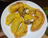 Hình bước làm 3 của món Bánh gối nhà làm