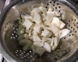 A picture of step 4 of Spiced Black Radish Pickles with White Wine.
