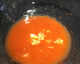 Foto del paso 2 de la receta: Pollo con salsa de achiote, puré de papa con zanahoria y repollo