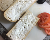 Foto del paso 3 de la receta: Súper bocata de salchichas con queso 🥖🧀🍅