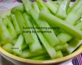 Gambar langkah 2 resipi Salad Telur Asin Thai.