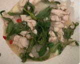 รูปขั้นตอนการทำที่ 5 ของ อกไก่สับผัดผักไผ่ 🌱