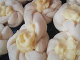 Facturas de pastelera y dulce de leche