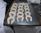 Foto del paso 3 de la receta: Medialunas de manteca muy fáciles y rápidas