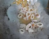 Foto langkah ke 3 dari resep Kailan cah cumi.