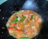 Foto langkah ke 4 dari resep Udang saus padang.