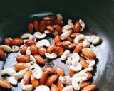 खजूर ड्रायफ्रूटस लाडू रेसिपी (khajur dry fruits ladoo recipe in marathi) रेसिपी स्टेप 1 फोटो