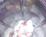 A picture of step 1 of S&P (Strawberry & Pineapple slush)#ramadankitayari.