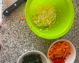 Foto del paso 1 de la receta: Pad Thai de camarones y pollo