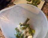 Foto del paso 2 de la receta Pasta en salsa de espárragos verdes, con bacon y cebolla