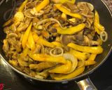 Φωτογραφία βήματος 8 της συνταγής Vegetarian cheesesteak με μανιτάρια