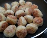 Foto del paso 3 de la receta: Albóndigas de pollo y arroz en salsa