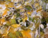 Foto del paso 9 de la receta Revuelto picante de gulas y puerro