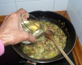 Foto del paso 5 de la receta: Espárragos verdes en salsa de trufas negras