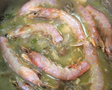 Foto del paso 3 de la receta: Arroz integral meloso con sepia, espárragos trigueros y habitas