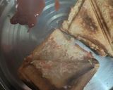 A picture of step 5 of Curd onion tomato sandwich.