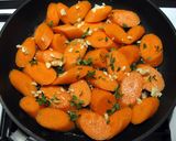 A picture of step 2 of Pan-fried Carrots.