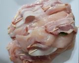 Foto del paso 1 de la receta: Saltimboca de pollo y papas a la española