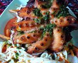 Foto del paso 18 de la receta Pulpo a la plancha con pasta de cilantro, jengibre y ajo
