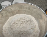 Foto del paso 1 de la receta: Bollos de naranja. Panecillos de naranja rellenos de mermelada de naranjas amargas