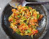 Foto langkah ke 4 dari resep Sambal Bawang Kemangi.