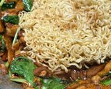 Foto langkah ke 7 dari resep 25. MIE GORENG TEMANGGUNGAN.